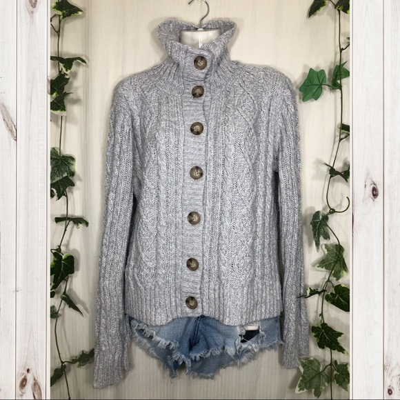 St. John's Bay Sweaters - St. John’s Bay Gray Knitted Sweater!
